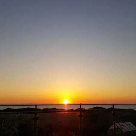 Brun - 60m From The Sea By Interhome 度假居 Laeso